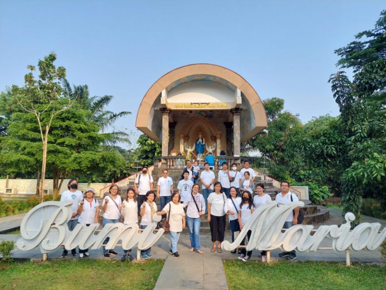 Ziarah Gua Maria Sareng Para Rasul Paroki Kelapa Gading